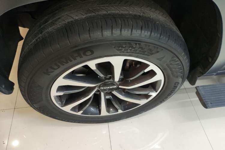 Used Haval H9 2024 2.0T Gasoline All-Wheel-Drive Extreme Edition Left Front Wheel Hub