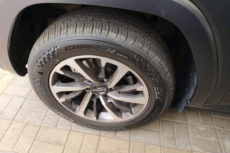 Used Haval H9 2024 2.0T Gasoline All-Wheel-Drive Extreme Edition Left Front Wheel Hub
