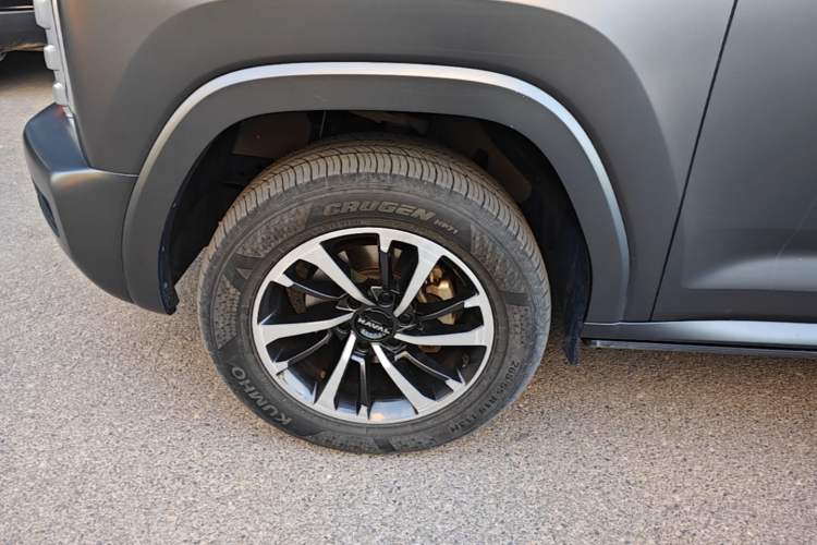 Used Haval H9 2024 2.0T Gasoline All-Wheel-Drive Extreme Edition Left Front Wheel Hub