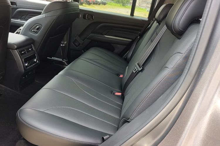 Used Haval H9 2024 2.0T Gasoline All-Wheel-Drive Extreme Edition Left Rear Seat