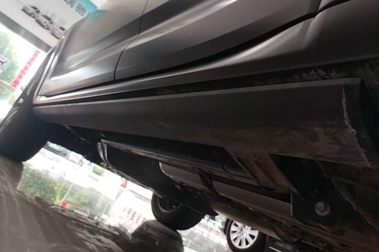 Used Haval H9 2024 2.0T Gasoline All-Wheel-Drive Extreme Edition Left Side Sill