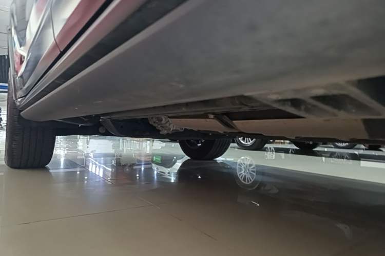 Used Haval H9 2024 2.0T Gasoline All-Wheel-Drive Extreme Edition Left Side Sill