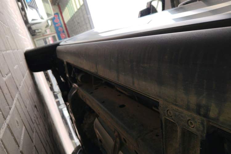 Used Haval H9 2024 2.0T Gasoline All-Wheel-Drive Extreme Edition Left Side Sill