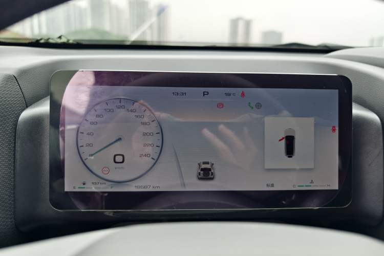 Used Haval H9 2024 2.0T Gasoline All-Wheel-Drive Extreme Edition Odometer Close Up
