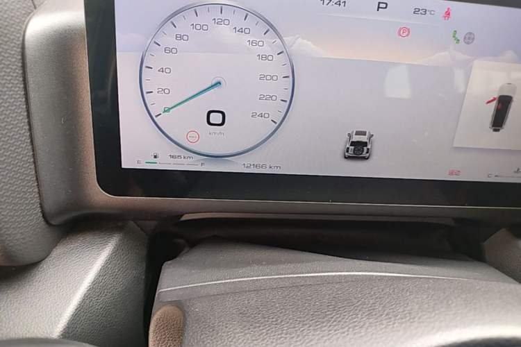 Used Haval H9 2024 2.0T Gasoline All-Wheel-Drive Extreme Edition Odometer Close Up
