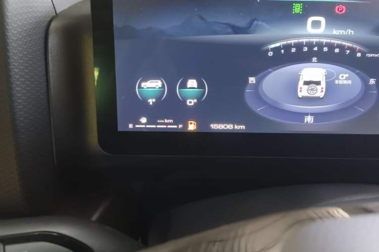 Used Haval H9 2024 2.0T Gasoline All-Wheel-Drive Extreme Edition Odometer Close Up