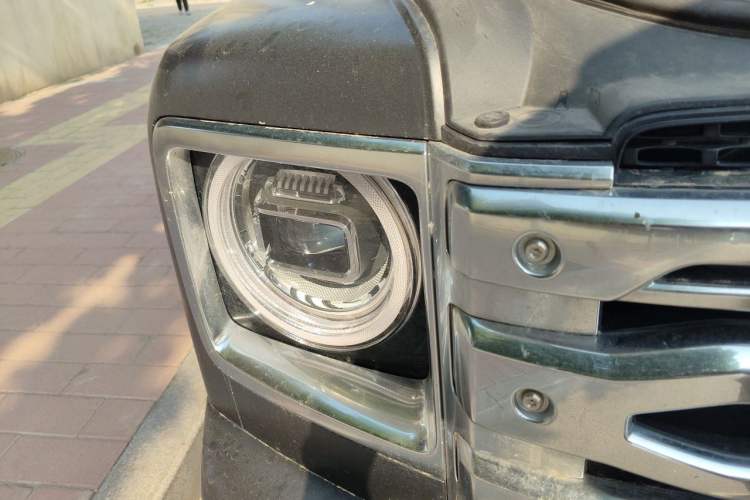 Used Haval H9 2024 2.0T Gasoline All-Wheel-Drive Extreme Edition Right Front Headlight