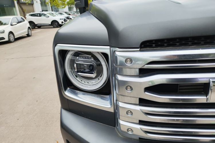 Used Haval H9 2024 2.0T Gasoline All-Wheel-Drive Extreme Edition Right Front Headlight