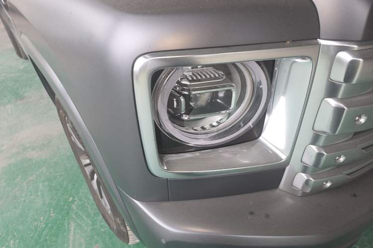Used Haval H9 2024 2.0T Gasoline All-Wheel-Drive Extreme Edition Right Front Headlight