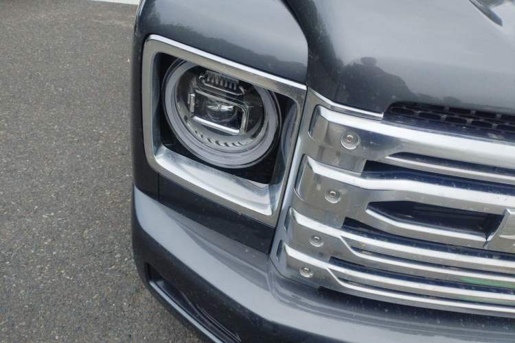 Used Haval H9 2024 2.0T Gasoline All-Wheel-Drive Extreme Edition Right Front Headlight