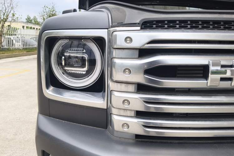 Used Haval H9 2024 2.0T Gasoline All-Wheel-Drive Extreme Edition Right Front Headlight