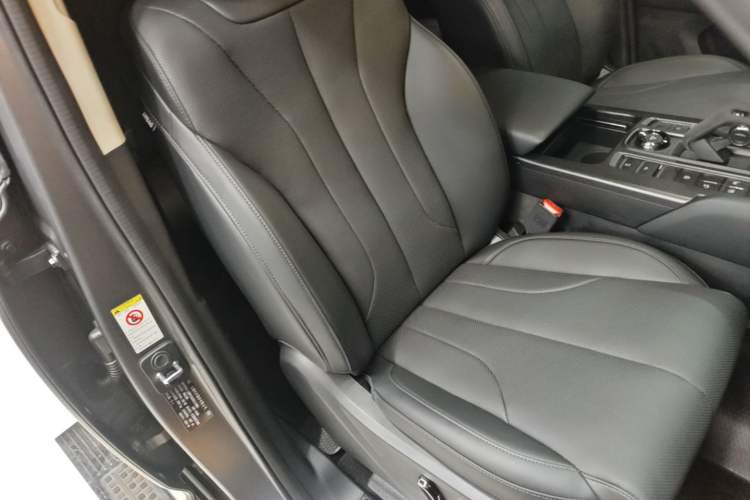 Used Haval H9 2024 2.0T Gasoline All-Wheel-Drive Extreme Edition Right Front Seat