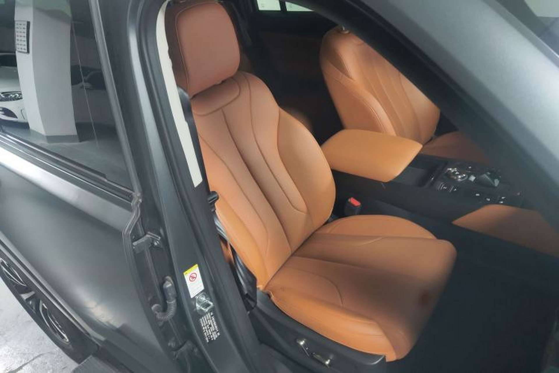 Used Haval H9 2024 2.0T Gasoline All-Wheel-Drive Extreme Edition Right Front Seat