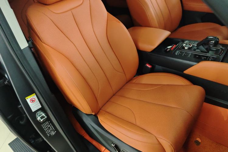 Used Haval H9 2024 2.0T Gasoline All-Wheel-Drive Extreme Edition Right Front Seat