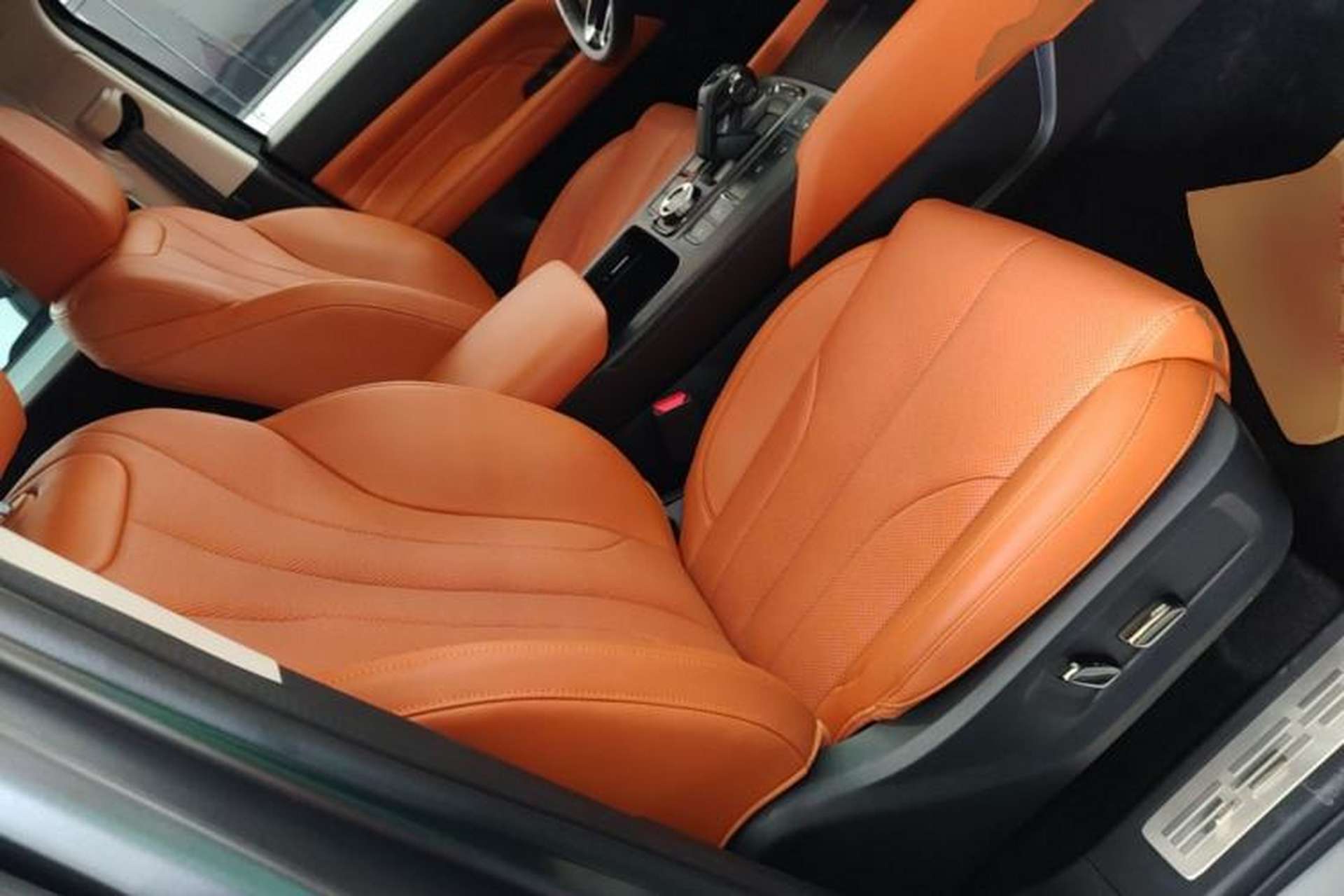Used Haval H9 2024 2.0T Gasoline All-Wheel-Drive Extreme Edition Right Front Seat