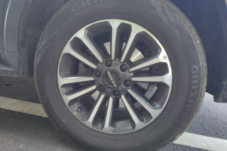 Used Haval H9 2024 2.4T Diesel 4x4 Territory Edition Right Front Wheel Hub