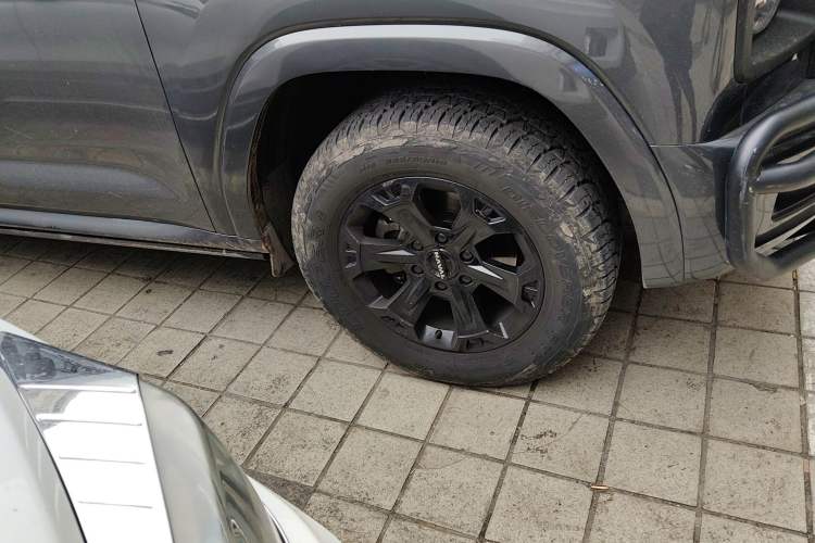 Used Haval H9 2024 2.4T Diesel 4x4 Extreme Edition Right Front Wheel Hub