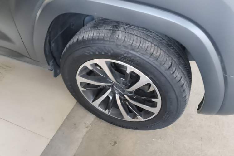 Used Haval H9 2024 2.0T Gasoline All-Wheel-Drive Extreme Edition Right Front Wheel Hub