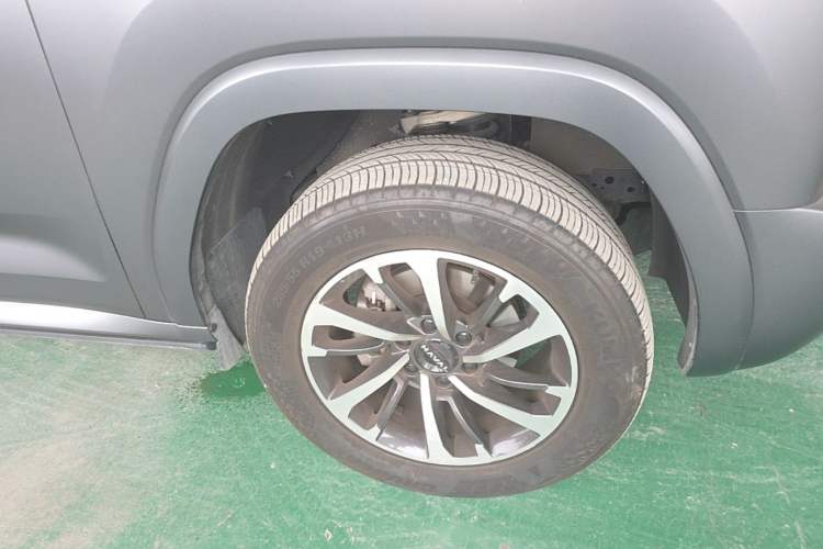 Used Haval H9 2024 2.0T Gasoline All-Wheel-Drive Extreme Edition Right Front Wheel Hub