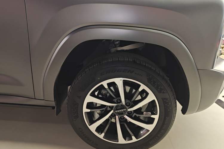 Used Haval H9 2024 2.0T Gasoline All-Wheel-Drive Extreme Edition Right Front Wheel Hub