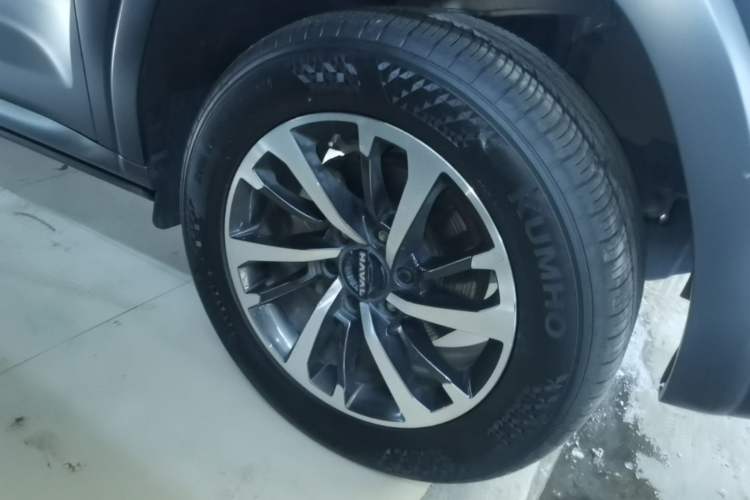 Used Haval H9 2024 2.0T Gasoline All-Wheel-Drive Extreme Edition Right Front Wheel Hub