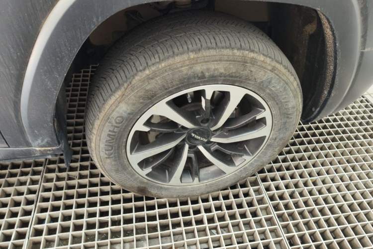 Used Haval H9 2024 2.0T Gasoline All-Wheel-Drive Extreme Edition Right Front Wheel Hub