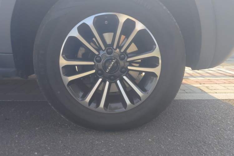 Used Haval H9 2024 2.0T Gasoline 4x4 Territory Edition Right Front Wheel Hub