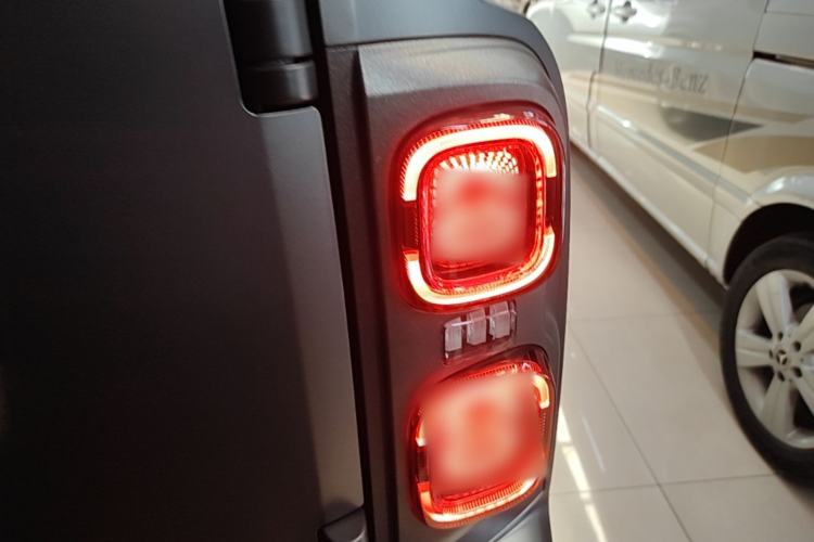 Used Haval H9 2024 2.0T Gasoline All-Wheel-Drive Extreme Edition Right Rear Taillight