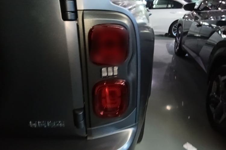 Used Haval H9 2024 2.0T Gasoline All-Wheel-Drive Extreme Edition Right Rear Taillight