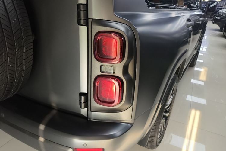 Used Haval H9 2024 2.0T Gasoline All-Wheel-Drive Extreme Edition Right Rear Taillight