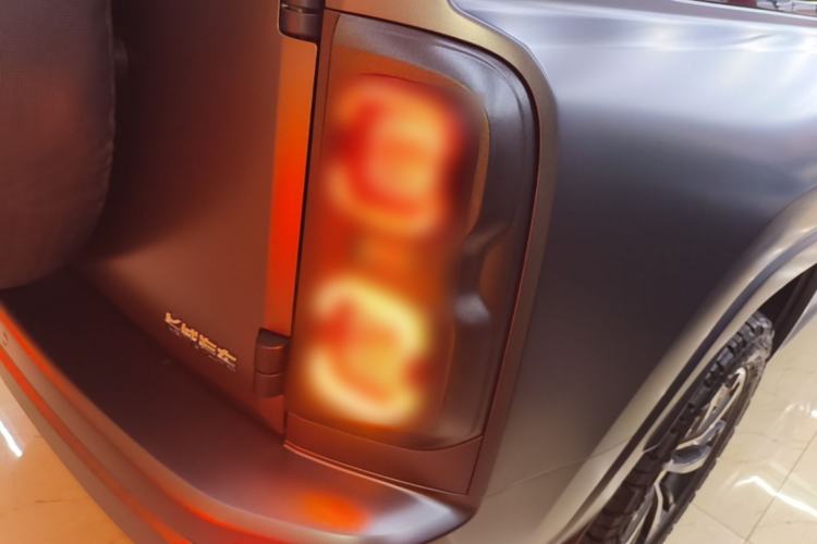 Used Haval H9 2024 2.0T Gasoline All-Wheel-Drive Extreme Edition Right Rear Taillight