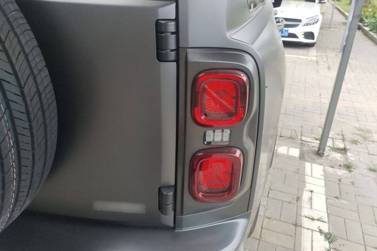 Used Haval H9 2024 2.0T Gasoline All-Wheel-Drive Extreme Edition Right Rear Taillight