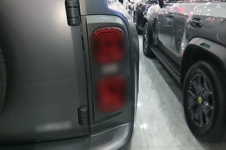 Used Haval H9 2024 2.0T Gasoline 4x4 Territory Edition Right Rear Taillight