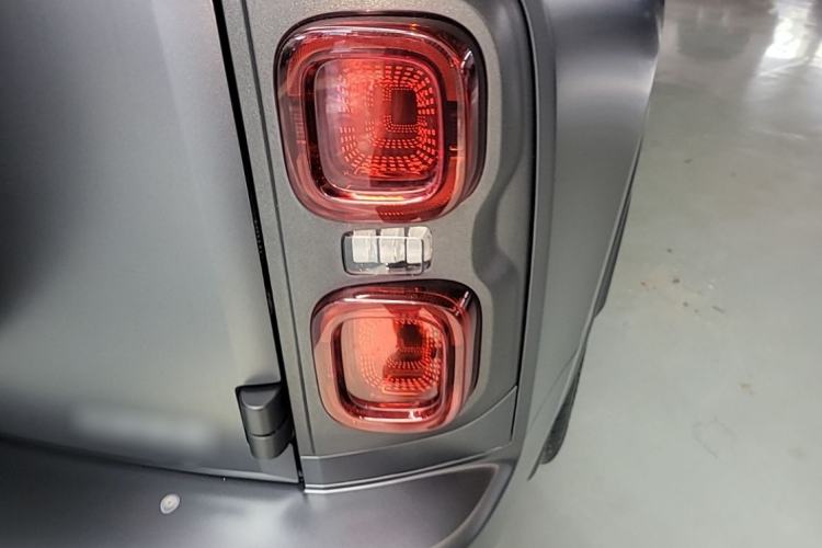 Used Haval H9 2024 2.0T Gasoline All-Wheel-Drive Extreme Edition Right Rear Taillight