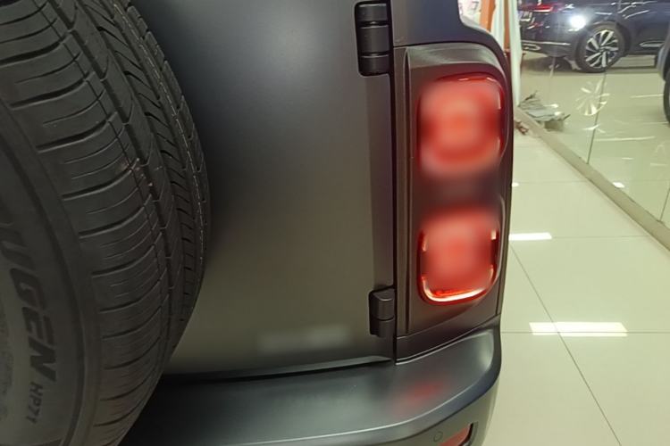 Used Haval H9 2024 2.0T Gasoline All-Wheel-Drive Extreme Edition Right Rear Taillight