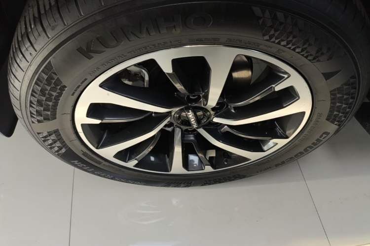 Used Haval H9 2024 2.0T Gasoline All-Wheel-Drive Extreme Edition Right Rear Wheel Hub