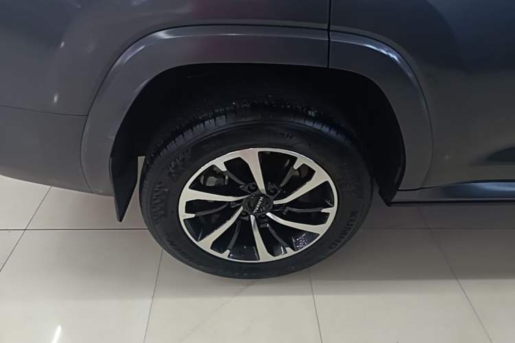 Used Haval H9 2024 2.0T Gasoline All-Wheel-Drive Extreme Edition Right Rear Wheel Hub