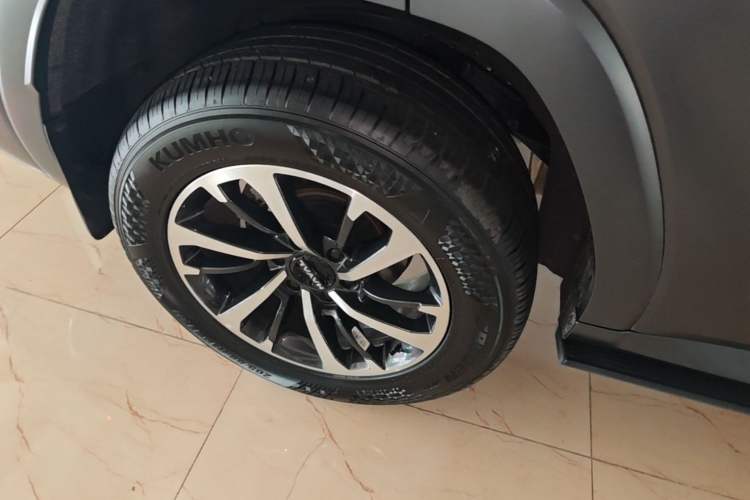Used Haval H9 2024 2.0T Gasoline All-Wheel-Drive Extreme Edition Right Rear Wheel Hub