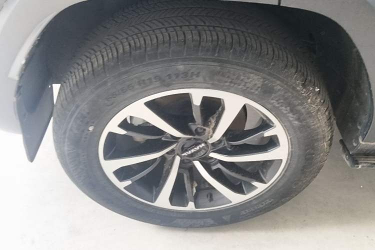 Used Haval H9 2024 2.0T Gasoline All-Wheel-Drive Extreme Edition Right Rear Wheel Hub