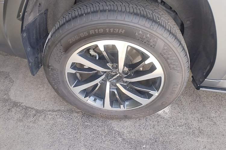 Used Haval H9 2024 2.0T Gasoline All-Wheel-Drive Extreme Edition Right Rear Wheel Hub