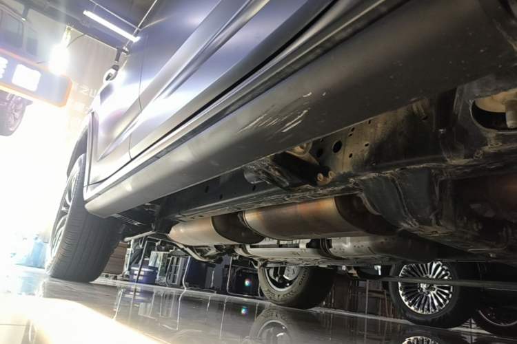 Used Haval H9 2024 2.0T Gasoline All-Wheel-Drive Extreme Edition Right Side Sill