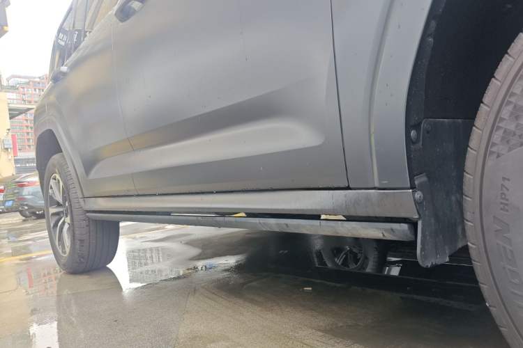 Used Haval H9 2024 2.0T Gasoline All-Wheel-Drive Extreme Edition Right Side Sill