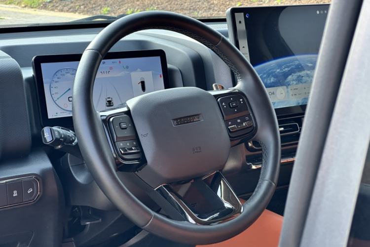 Used Haval H9 2024 2.0T Gasoline All-Wheel-Drive Extreme Edition Steering Wheel