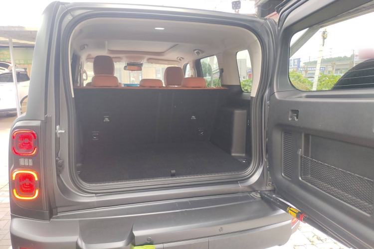 Used Haval H9 2024 2.0T Gasoline All-Wheel-Drive Extreme Edition Trunk