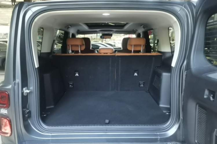 Used Haval H9 2024 2.0T Gasoline All-Wheel-Drive Extreme Edition Trunk