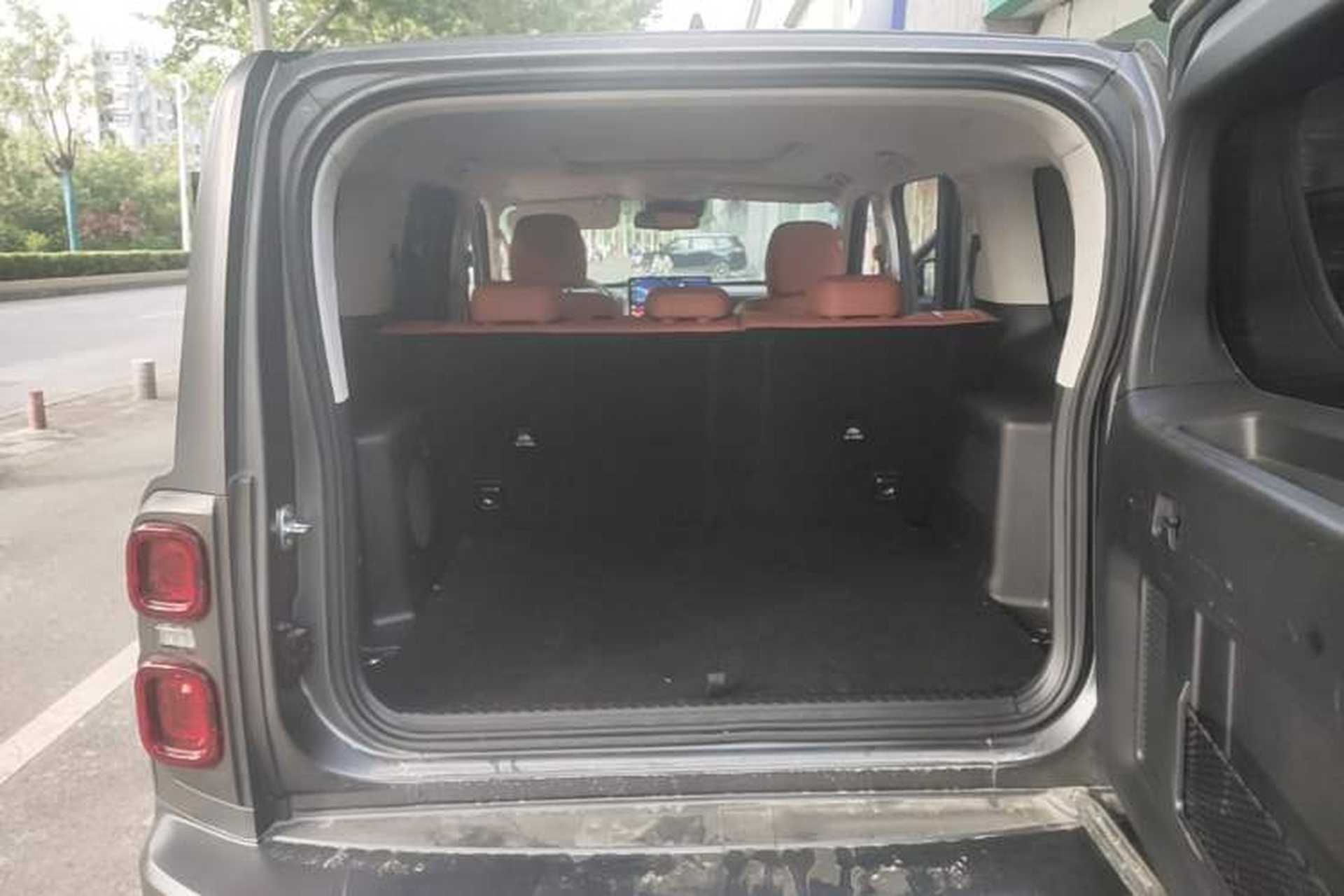 Used Haval H9 2024 2.0T Gasoline All-Wheel-Drive Extreme Edition Trunk