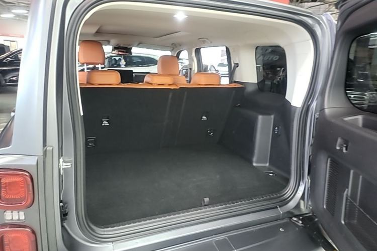Used Haval H9 2024 2.0T Gasoline All-Wheel-Drive Extreme Edition Trunk