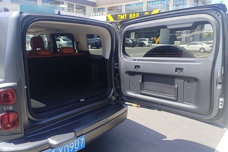 Used Haval H9 2024 2.0T Gasoline All-Wheel-Drive Extreme Edition Trunk