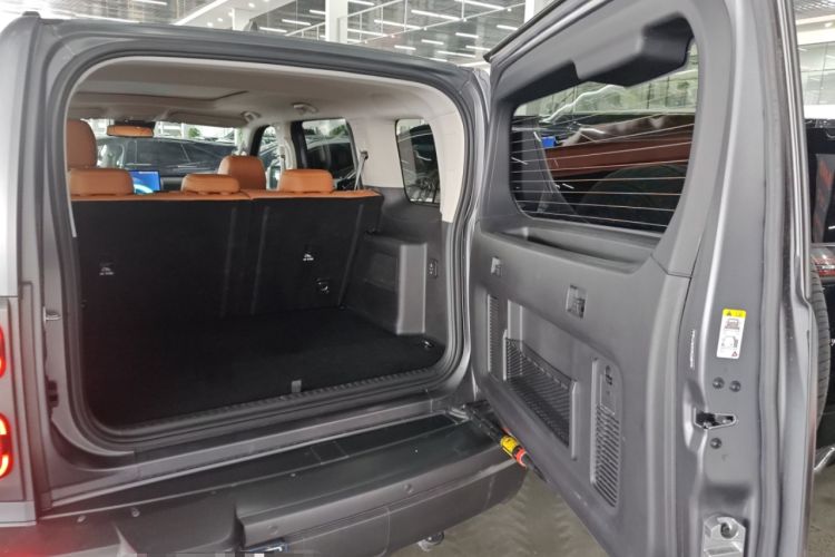 Used Haval H9 2024 2.0T Gasoline All-Wheel-Drive Extreme Edition Trunk