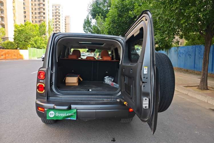 Used Haval H9 2024 2.0T Gasoline All-Wheel-Drive Extreme Edition Trunk
